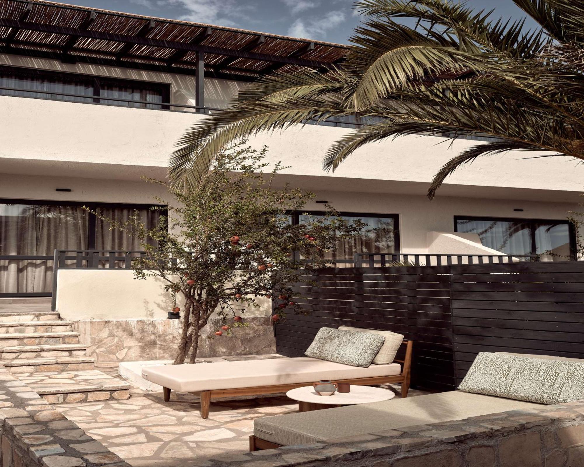 Numo Ierapetra Beach Resort Crete, Adults Only, Curio Collection Hilton 外观 照片